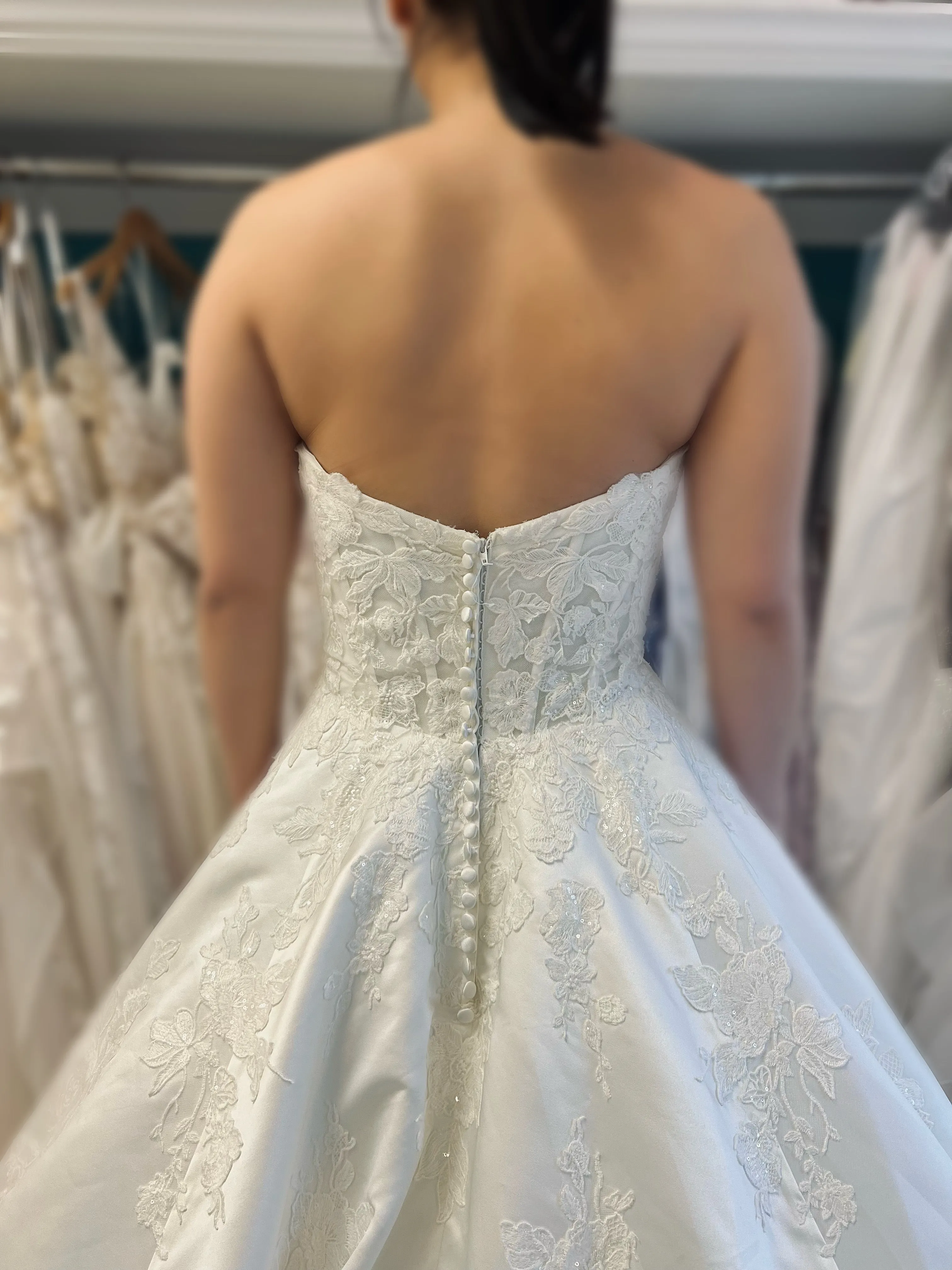 Justin Alexander Signature 99228 Wedding Dress Sample